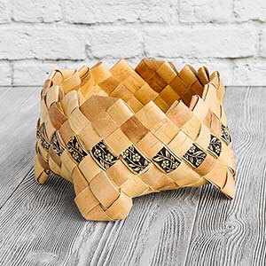 Корзинка, конфетница, сухарница плетёная с рисунком